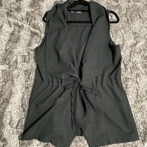 Black dressy Vest